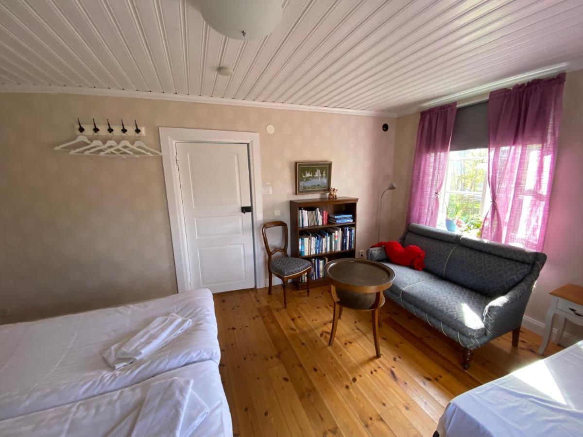 Spjutsbygds Gards Bed And Breakfast Rodeby Dış mekan fotoğraf